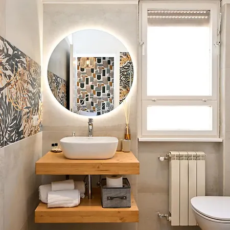 Lejlighed Cozy Steps From Metro Station