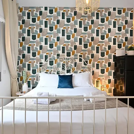 Lejlighed Cozy Steps From Metro Station Rom