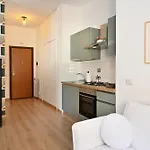 Cozy Steps From Metro Station * ローマ